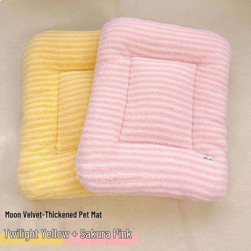 Universal Large Winter Plush Pet Bed Mat - Thick, Warm Sleeping Pad for Cats & Dogs