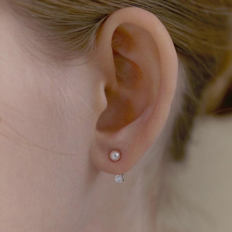 

Lewe Pearl clear two way earring Silver