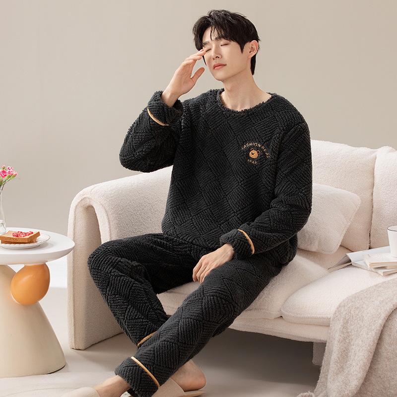 Men's Winter Thickened Coral Fleece Pajamas: Cute Cartoon Warm Homewear Set for Teenagers and Students