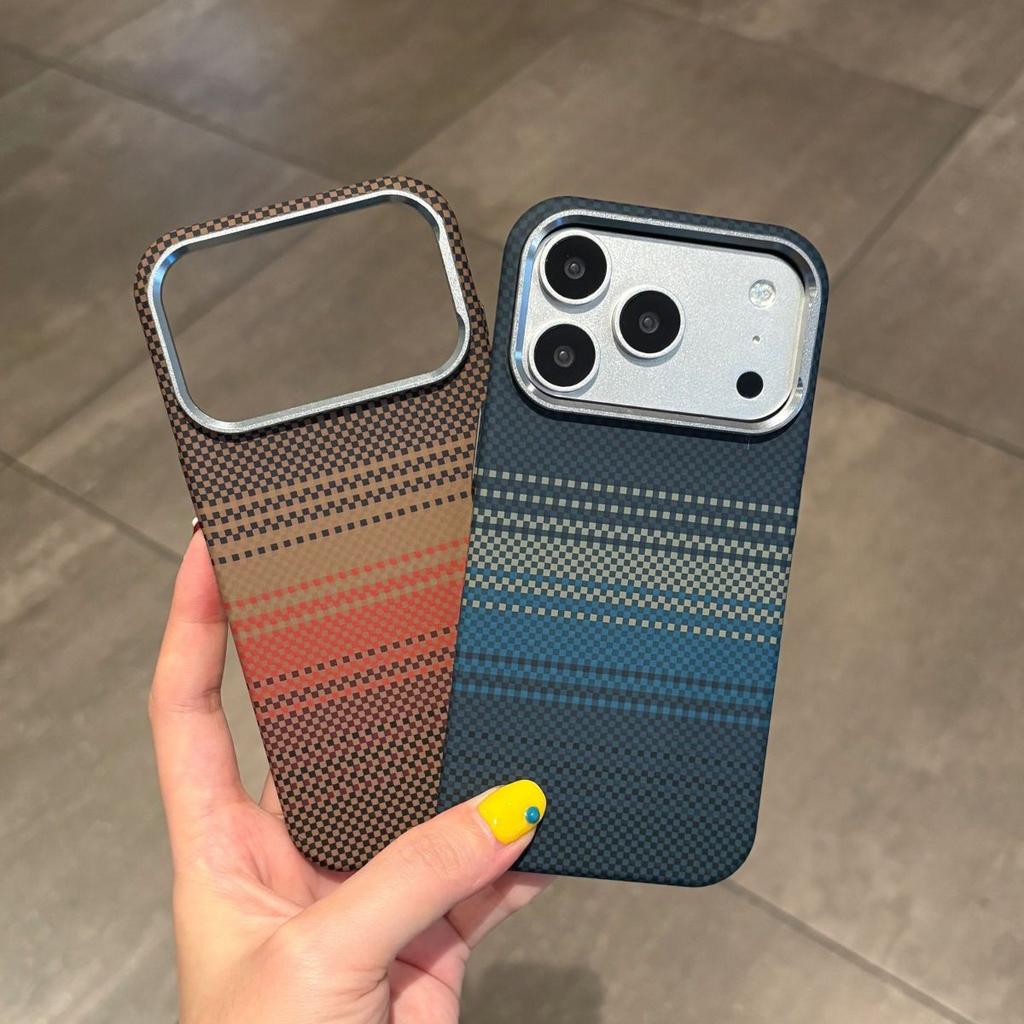 Compatible with The IPhone 18 Case, Carbon Fiber Magnetic Kevlar Red Snake Scepter, and Ultra-thin Hard Protective Case for IPhone 17