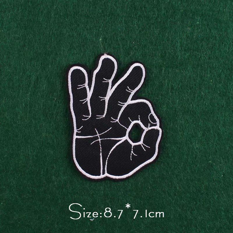 Toppa Termoadesiva Om Pace Hippie - Diametro 7 Cm, Ricamata, Da Stirare O Cucire Su Giacca E Jeans