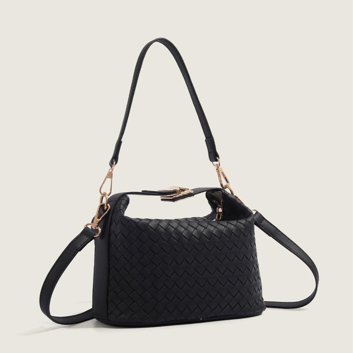 

Женская кожаная плетеная маленькая квадратная сумка 2025 Новая осенне-зимняя сумка через плечо с нишевым дизайном, ручная сумка-ланчбокс Black（Weaving）