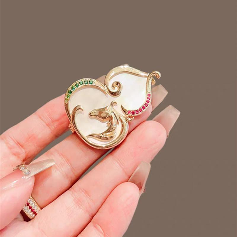 New Retro Chinese Style Horse Head Hollow Gourd Brooches For Women Luxury Design Corsage Pin Exquisite Jewelry Accessories