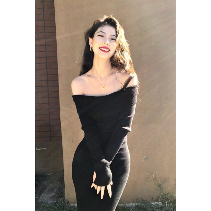 Hepburn Light Luxury Celebrity High-end Sense Long-sleeved Simple One-word Shoulder Royal Sister Dress Slim and Thin Temperament Muse Fan