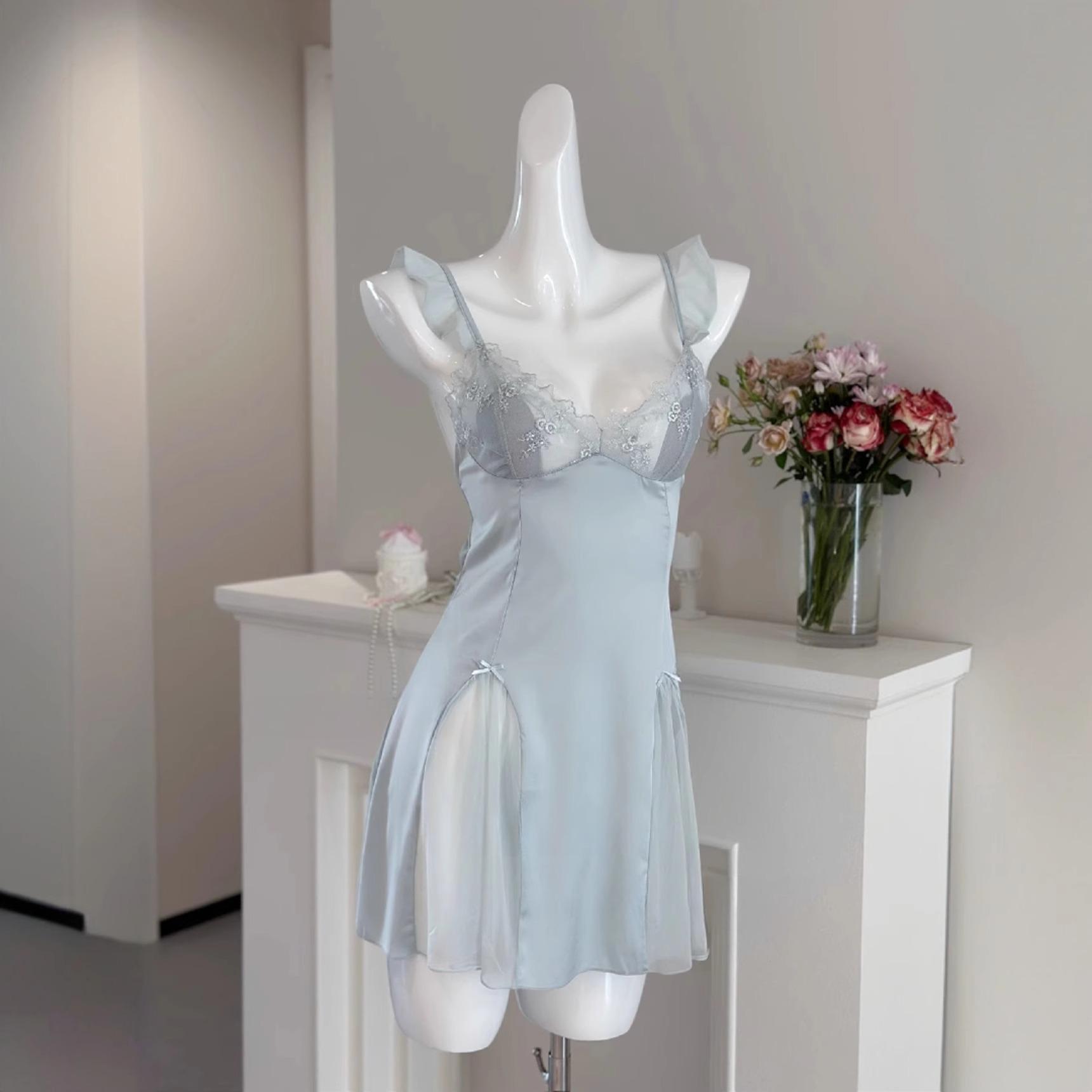 

Элегантный комплект кружевной майки и халата из ледяного шелка для женщин - Коллекция Осень/Зима XL