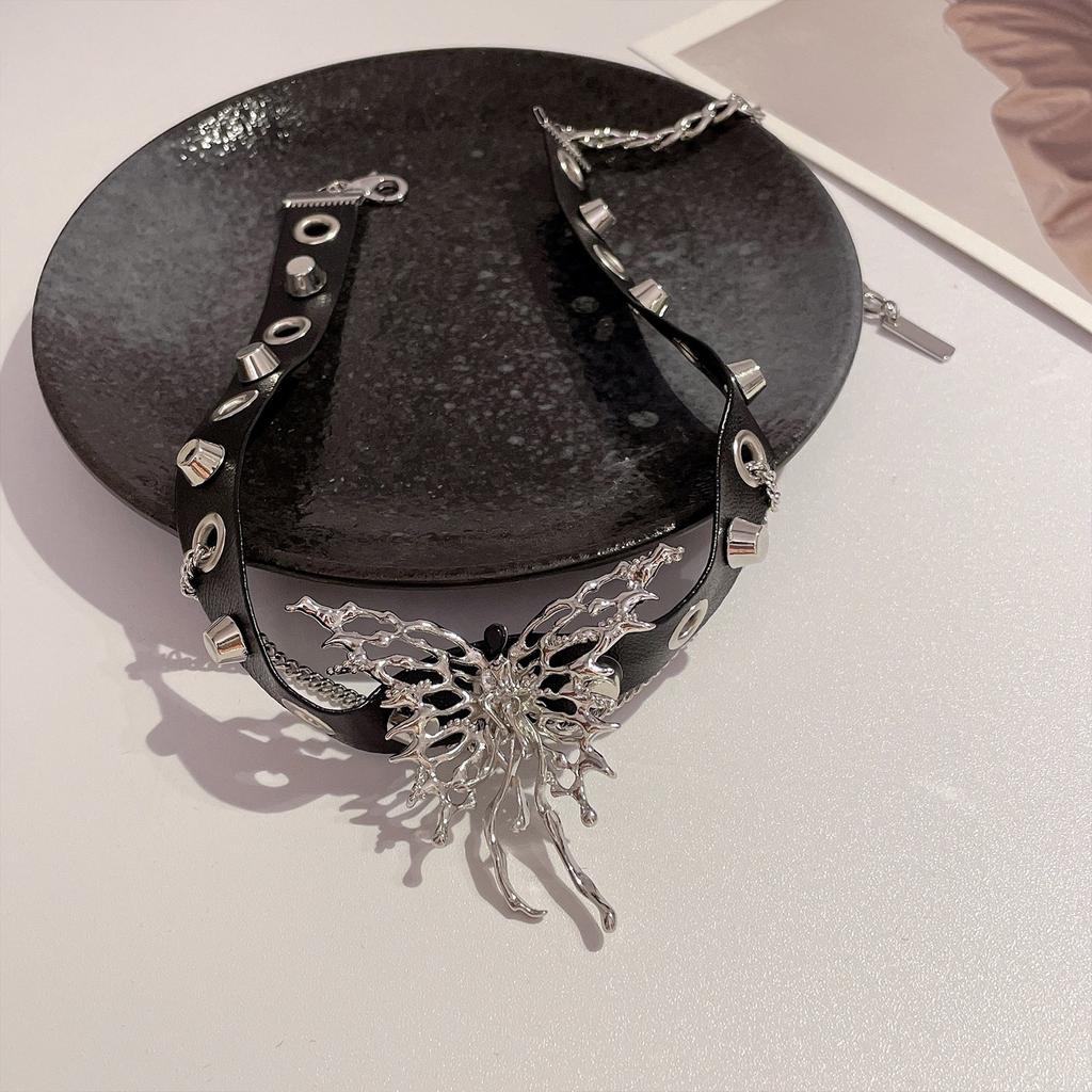 Adjustable PU Leather Collar Necklace Fashion Butterfly Neck Chain Punk Necklace Choker Rock Jewelry for Women Girls