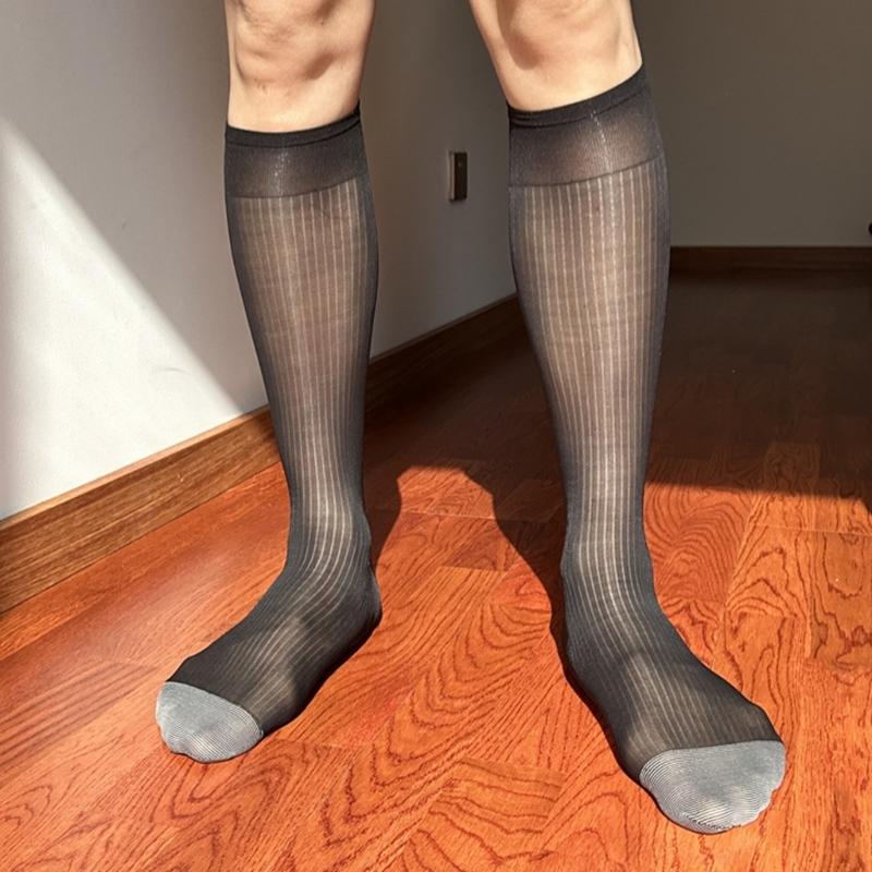 Herren Business-Anzugsocken Feines Streifenmuster Bequeme Passform Nylonstrümpfe für Formelle Anlässe und Bürokleidung