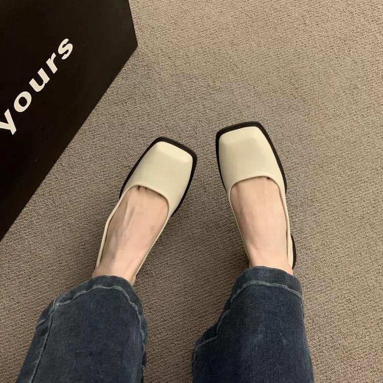 2025 summer new Hepburn style square head shallow mouth single shoes women's French fashion low heel small leather shoes women's casual single shoes