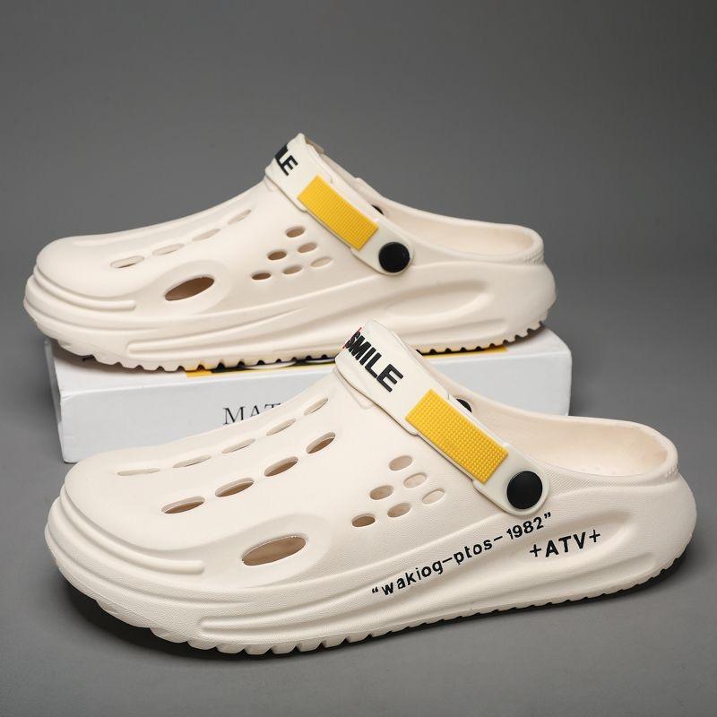 Men's Clogs Slip-on Closed Toe Sandals Soft Sole Walking Shoes Summer Outdoor Garden Shoe Beach Sandals