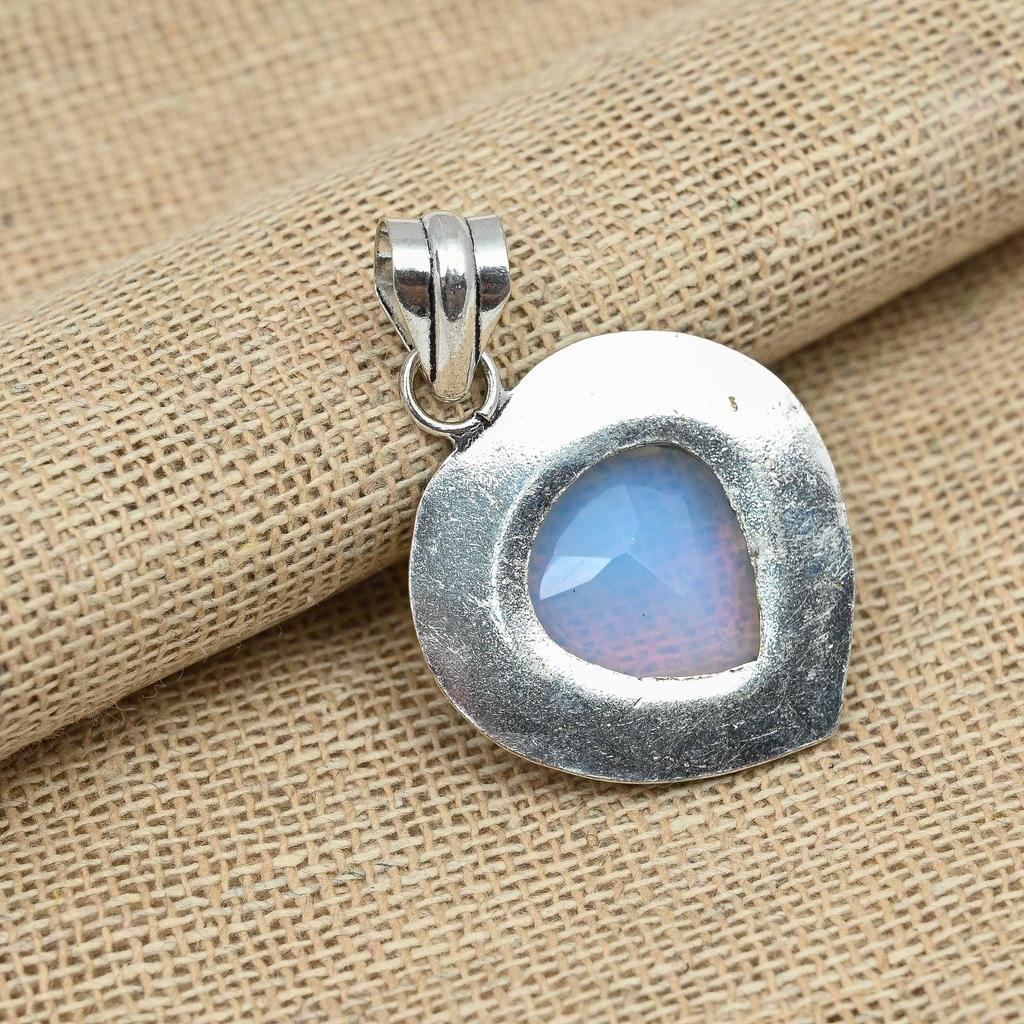 Mleczny Opal Kamień Szlachetny Ręcznie robiona Biżuteria ze Srebra Próby 925 Niesamowity Wisiorek