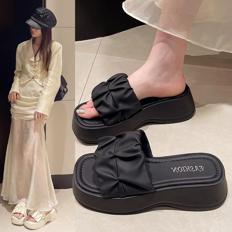 2025 new muffin platform slippers women's summer wear women's casual beach slippers ins tide-increasing sandals