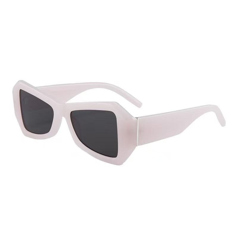 

European American Style Woman Sun Glasses Butterfly Shape UV Protection Sunglass Men Travelling Female Sun Glass