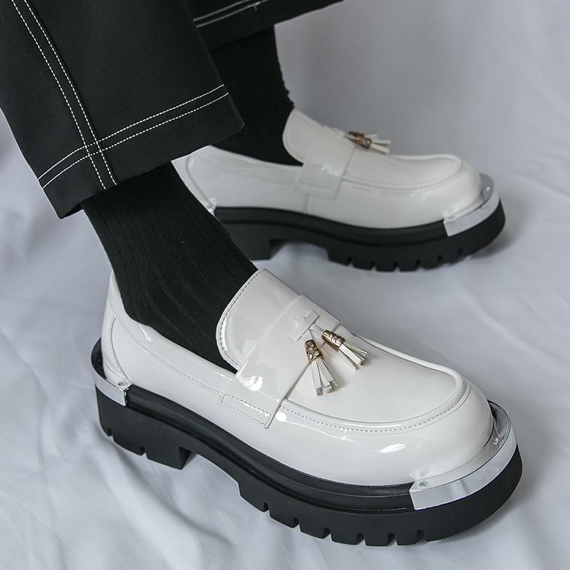 Fashion New Men Classic Fringed Shoes Men Thick-soled Anti-slip Business Fashion Loafers European American Banquet Shoes Men Sizes 38-46