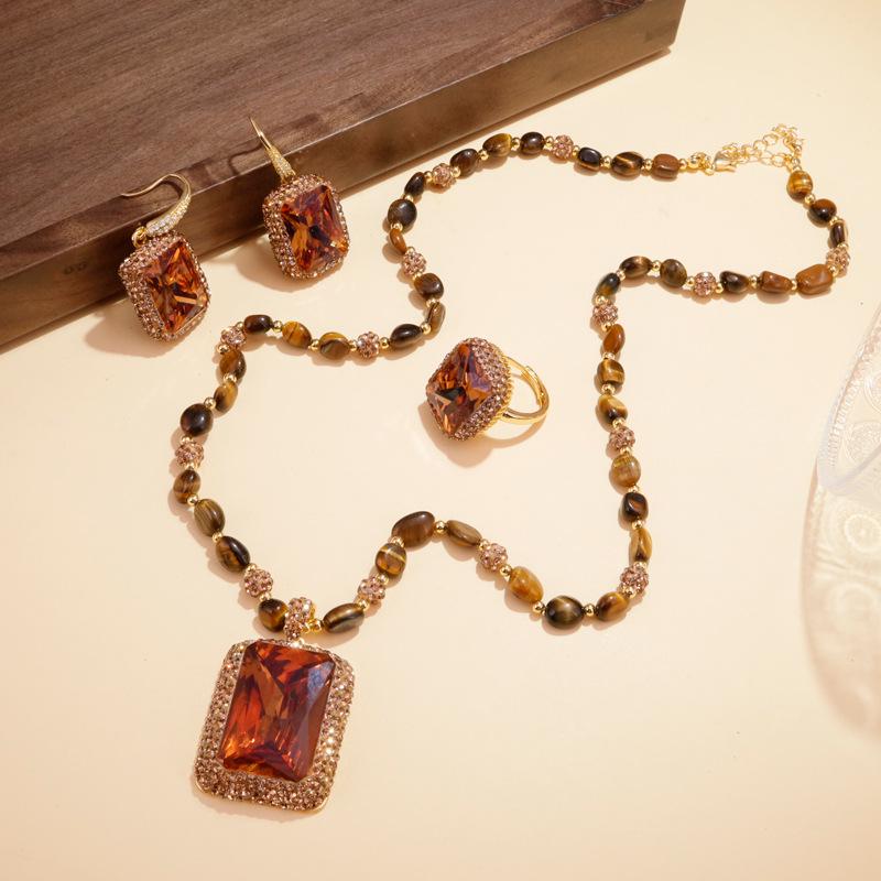Sultanit Schmuckset: Ohrringe, Ring & Halskette mit Tigerauge-Kette – Premium, Elegant & Leichter Luxus Design.