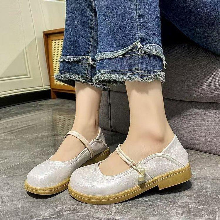 Mary Jane autumn new sweet round head pearl thin belt thick heel light mouth new Chinese single shoes