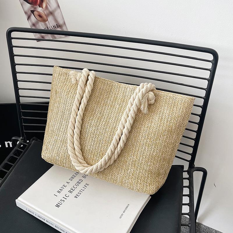 Large Capacity Straw Woven Bag, Foreign Style Portable Tote Bag, Vacation Woven Commuter Fashion Versatile Shoulder Bag