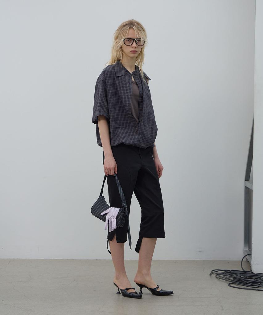LCDC™ Slim Strap Capri Pants (Black)