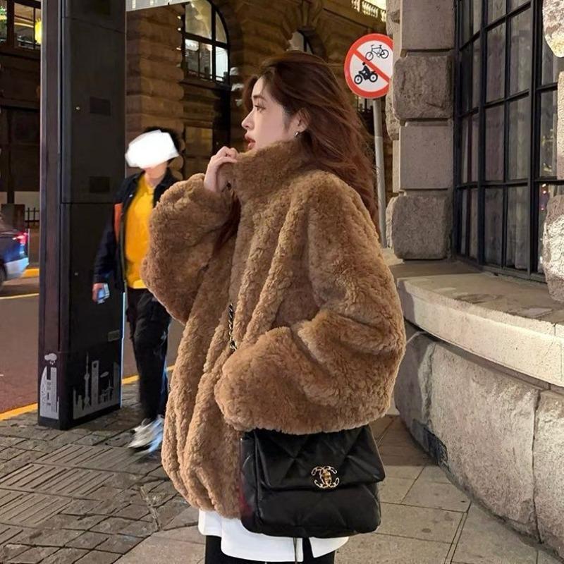 Retro simple solid color temperament stand collar thickened lamb wool imitation fur coat women's new winter models