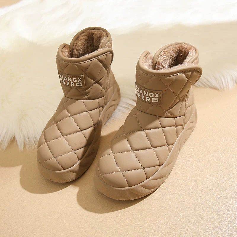 Nové dámské sněhule, teplé bavlněné boty, kotníkové boty na silné podrážce, voděodolné a protiskluzové