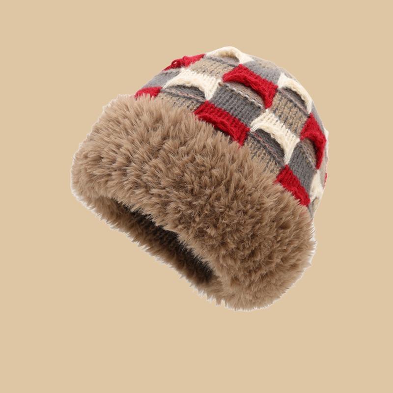 Thickened knitted hat, fashionable jacquard wool hat, small and versatile couple cold hat in autumn and winter