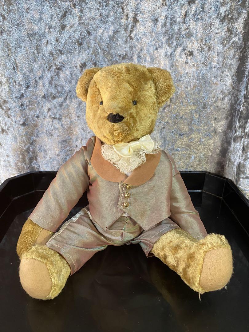 

[USED] teddy bear in a tuxedo