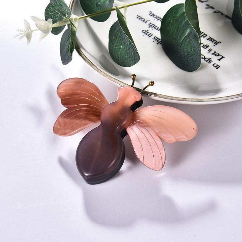 

Blucome качественные аниме акриловые броши в форме насекомых, разноцветные в форме пчелы для женщин и мужчин, шпильки для хиджаба розовый