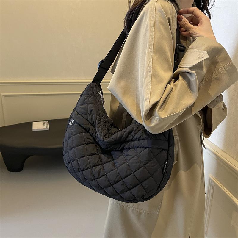 Retro Texture Shoulder Bag Fashi Versatile Rhombic Hobo Bag Leisure Commuter Small Fragrance Style Crossbody Bags