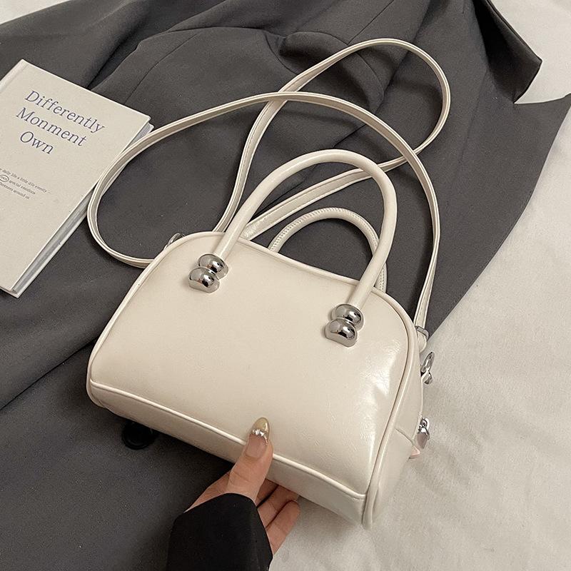 Spring and Summer Popular High-end Simple Portable Pillow Bag Women's Korean Version Fashion Casual Commuter Shoulder Messenger Bag