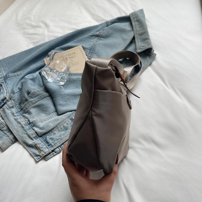 Shoulder Bag Women's Bag Lightweight Multi-Compartment Mother Bag