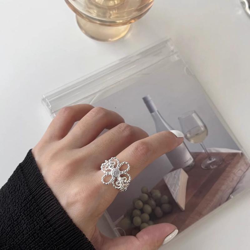 Stylish Geometric Flower Ring For Women Adjustable Copper Statement Jewelry 2023