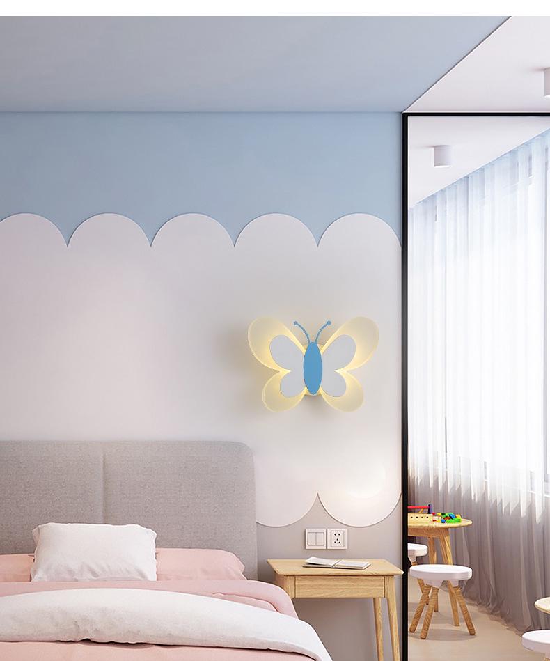 Nordische Schmetterlings-Wandleuchte: Luxuriöses Schlafzimmer-Nachttischlicht für eine romantische Hochzeitszimmerdekoration.