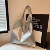 Amerikanischer Retro College-Stil Große Kapazität Tasche Damen Herbst und Winter Maillard Entspannung Schulter Tragetasche