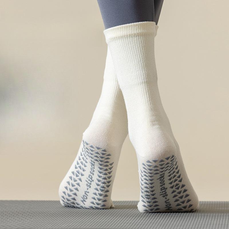 Solid Color Yoga Socks, Professional Non-Slip Five-Toe Sports Socks, Mid-Calf Pilates Socks for Autumn and Winter