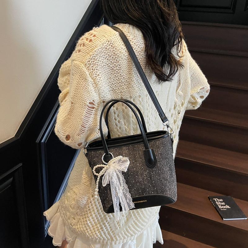 High-end Small Bag Women's New Popular Versatile Messenger Bag Fashion Handbag Bucket Bag