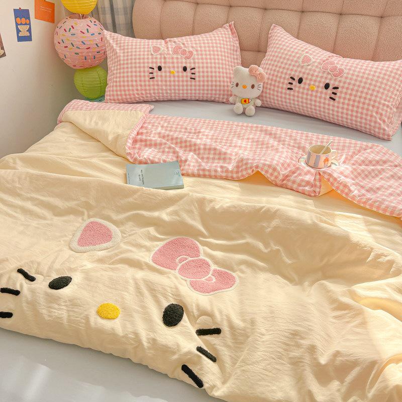 Hello Kitty 2026 Summer Quilt Set: New Style, Air Conditioning Compatible, Machine Washable, Single Student Four-Piece.