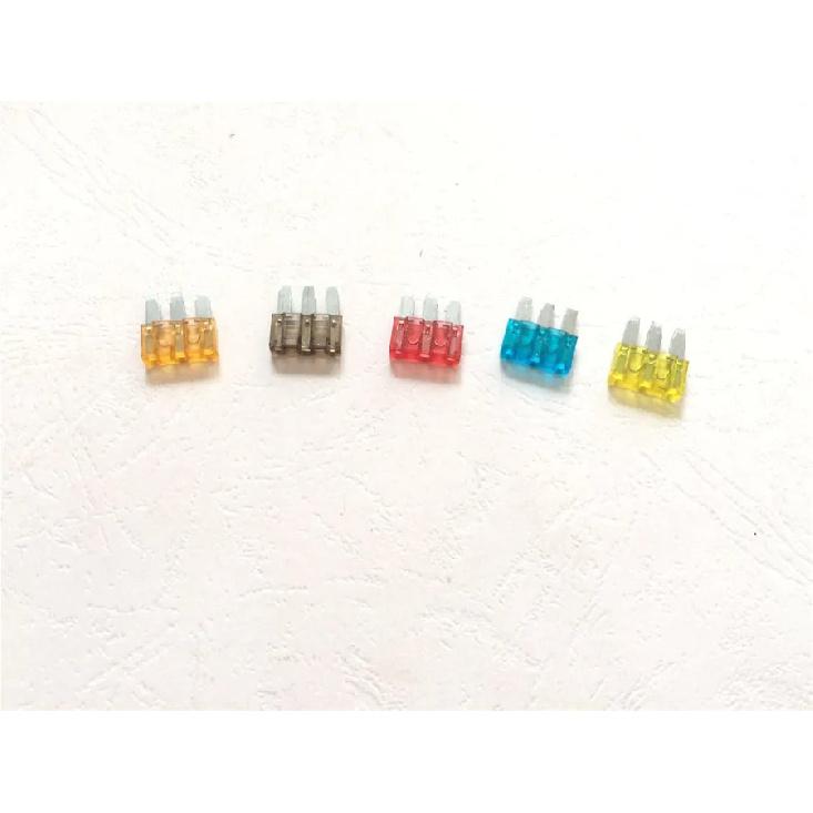 50Pcs/Set Fuse 3 Pins Automotive Car Fuse for Ford Focus Mondeo Dodge 5A 7.5A 10A 15A 20A
