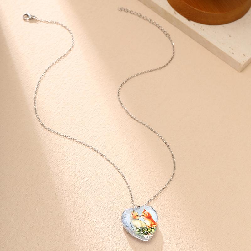Fashionable heart-shaped crystal pendant Simple cute cat series necklace for women