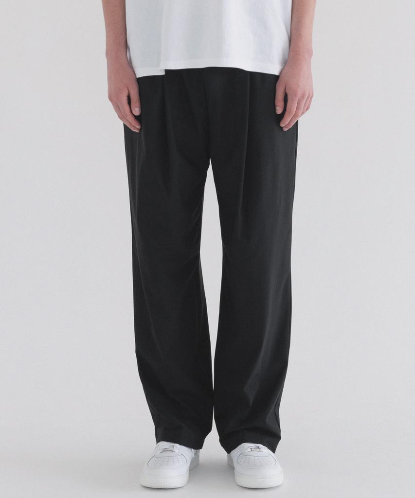 PIANER Cool Stretch One-Tuck Wide Training Pants (Black)