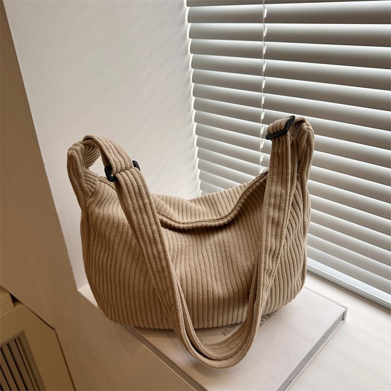 

Corduroy dumpling bag 2025 new simple casual messenger bag large capacity versatile commuter shoulder bag хаки