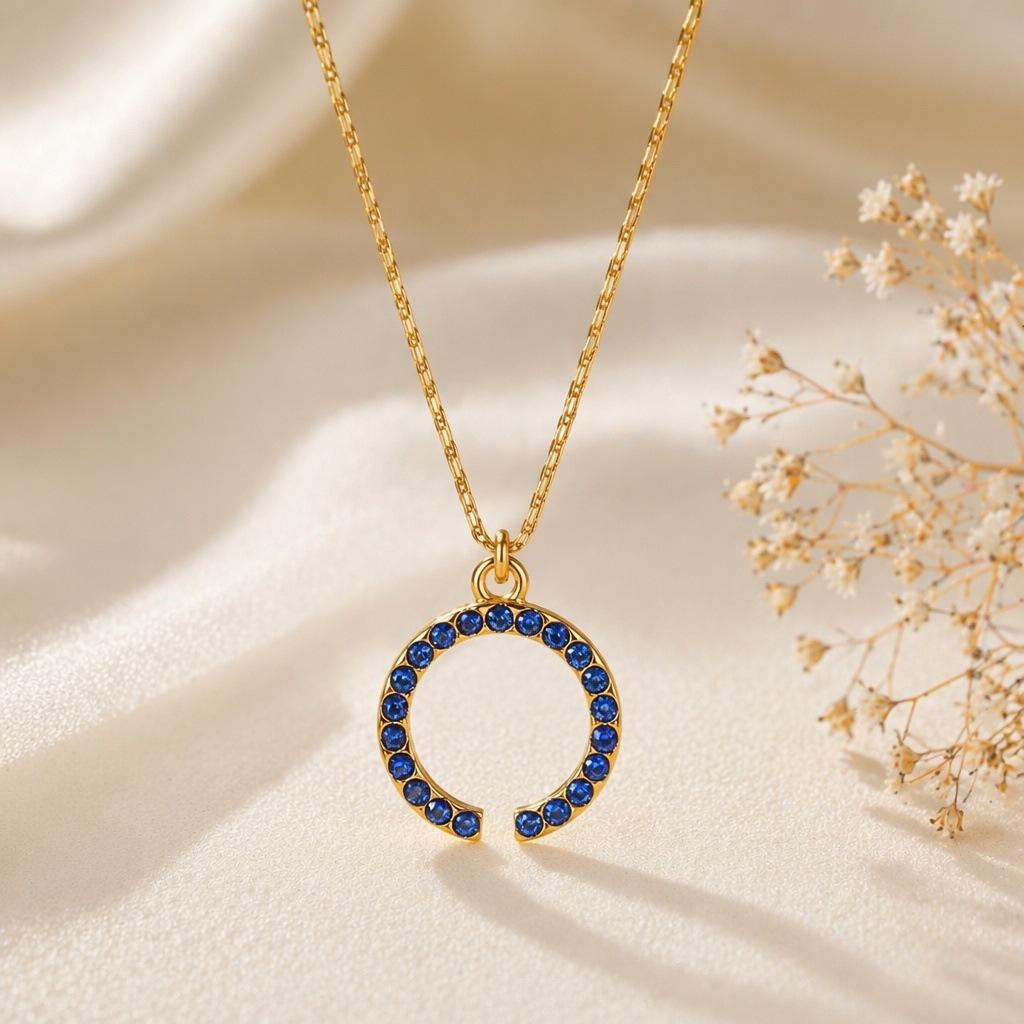 Elegant Women's Stainless Steel Zirconia Clavicle Necklace
