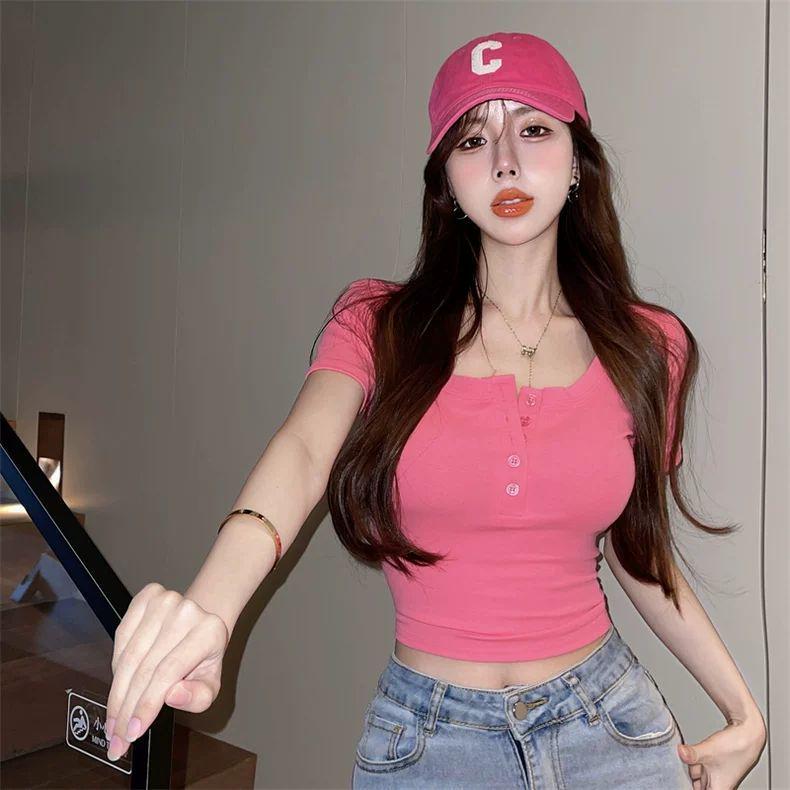 Women's Rose Red Slim Fit Short-Sleeve Crop Top - Stylish & Youthful Summer Essential