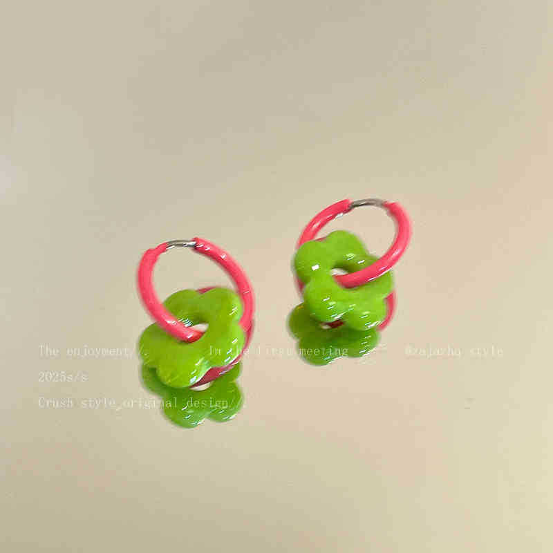 Dopamine contrasting color glazed flower ear buckle simple sweet small fresh earrings fashionable niche versatile earrings
