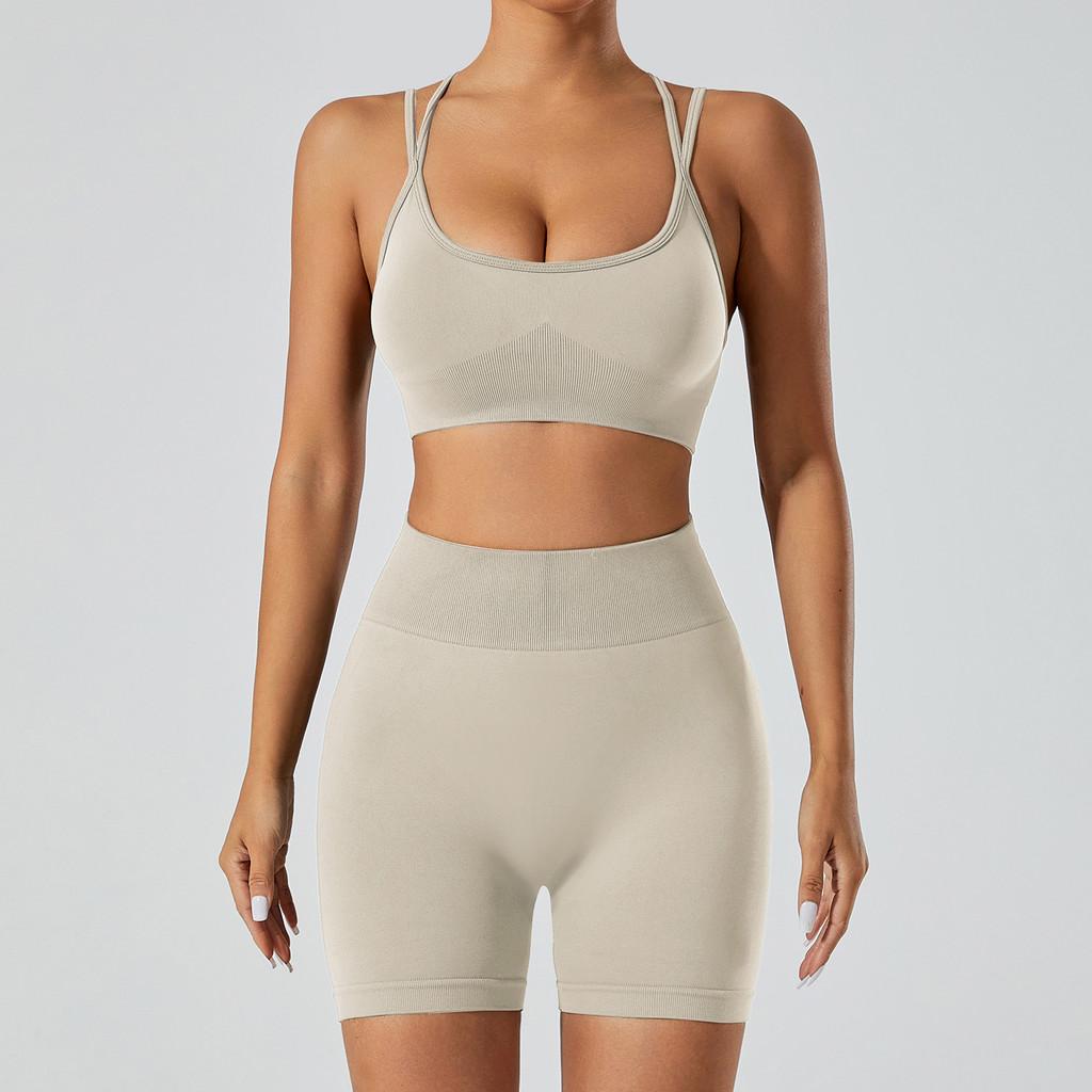 Seamless Yoga Set For Women With Quick Dry Fabric Perfect For Running And Fitness Activities