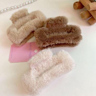 Kreative quadratische Plüsch-Haarklammer Greifspange Pferdeschwanzhalter Haarspange Haaraccessoires Koreanischer Stil Große Haiklammer Streetwear