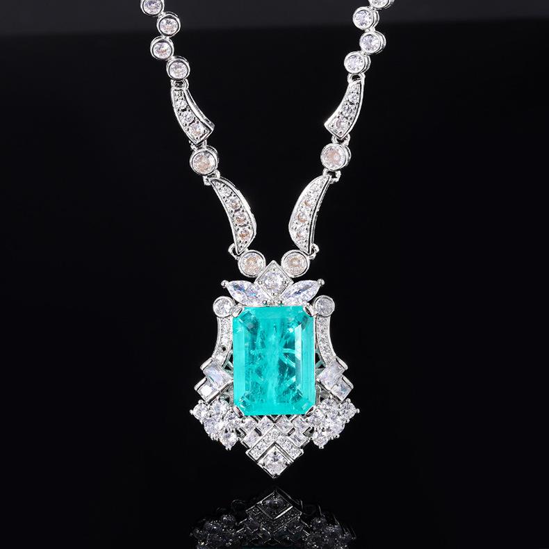 

TikTok Новое изумрудное ожерелье Женское пара сапфировое ожерелье с подвеской на ключицу Регулируемое ужинное ожерелье