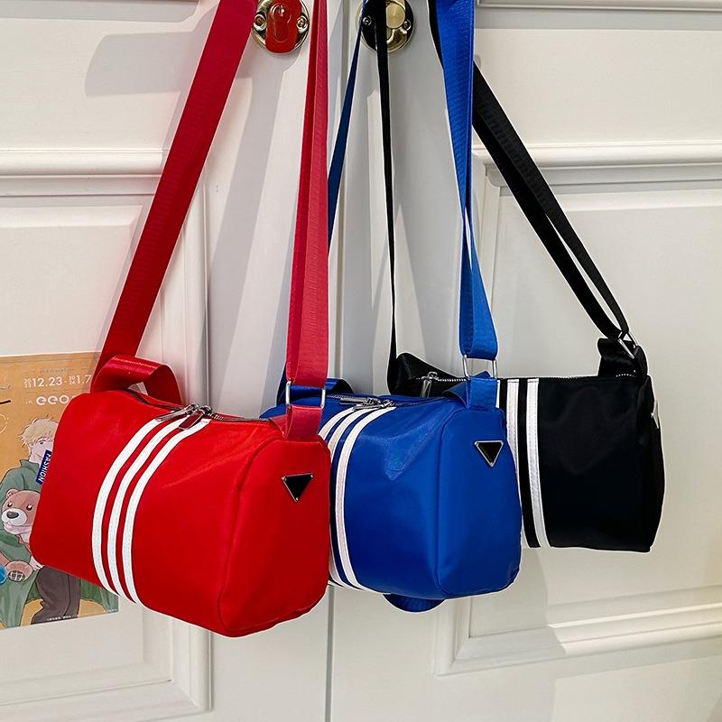 Trendy Brand Fashion Shoulder Bag Large Capacity Lightweight Contrasting Color Portable Messenger Bag Casual Simple Commuter Student Bag