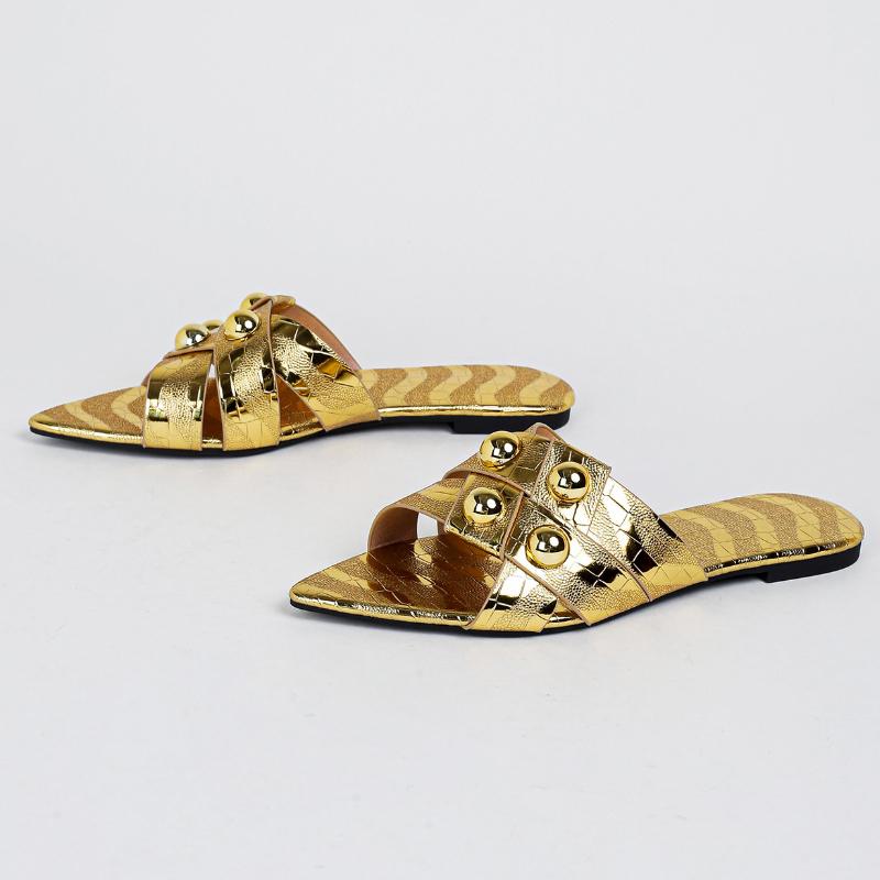 Fashion Fashion Pointed Toe Metal Decoration Flat Sandals Women 43 Large Size Open-toe Sandals Comfortable Non-slip Vacation Beach Shoes
