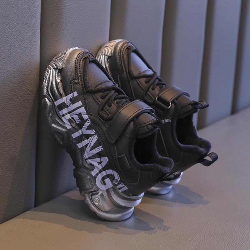 Girls shoes autumn and winter 2025 new children's two cotton sports shoes girls winter velvet older children's dad shoes dirt-resistant