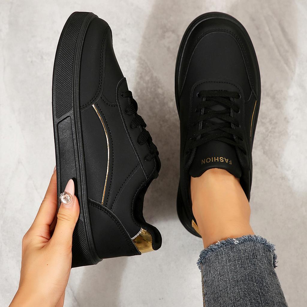 Fashion Women Casual Shoes 2025 New Luxury Casual Flat Shoes Female Lace Up Leather Walking Sneakers Thick Sole Outdoor Fashion Shoes