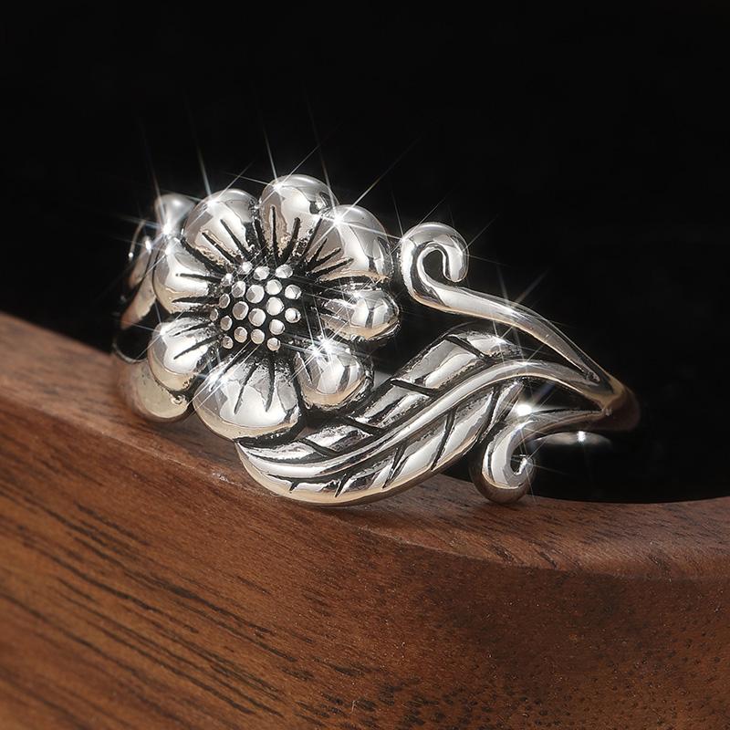 Vintage CopperColor Hand Carving Flower Women's Ring Geometry Daily Wear Party Jewelry